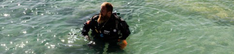 Arkadiusz Srebnik getting ready to dive - Photo by Arkadiusz Srebnik @polanddivingphoto